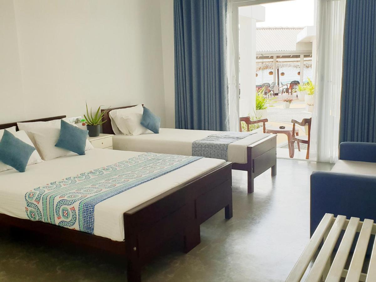 Hotel Blue Note Hikkaduwa Exterior photo